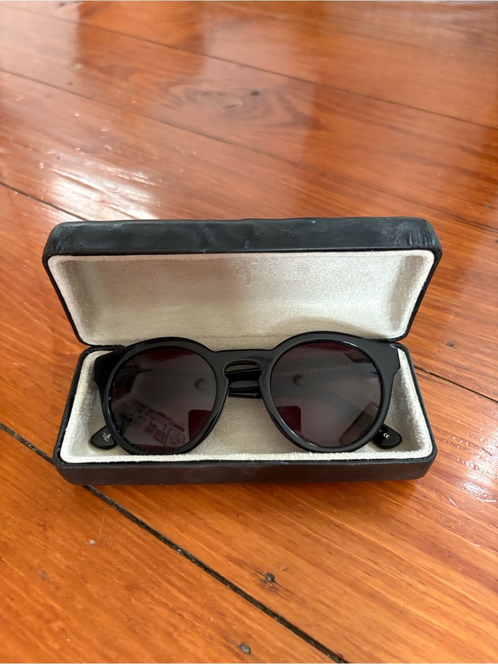 Sunday Somewhere Black Round Kiteys Sunglasses with Dark Lenses and Case